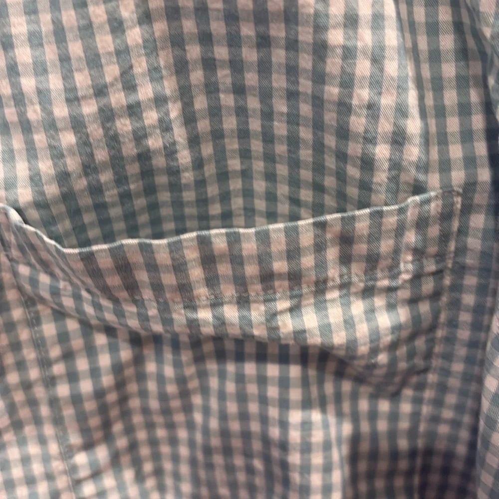 J.Crew men’s plaid collared button down shirt. Size small slim fit. Flex washed.